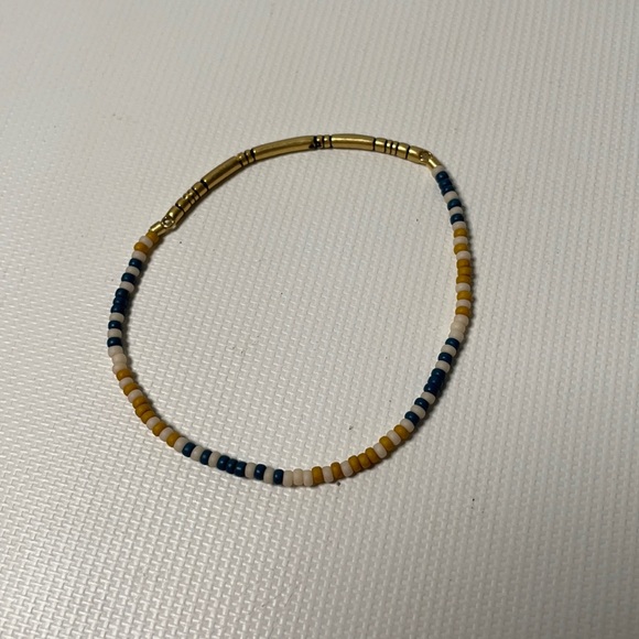 Hand Crafted Beaded Bracelet - Picture 1 of 2